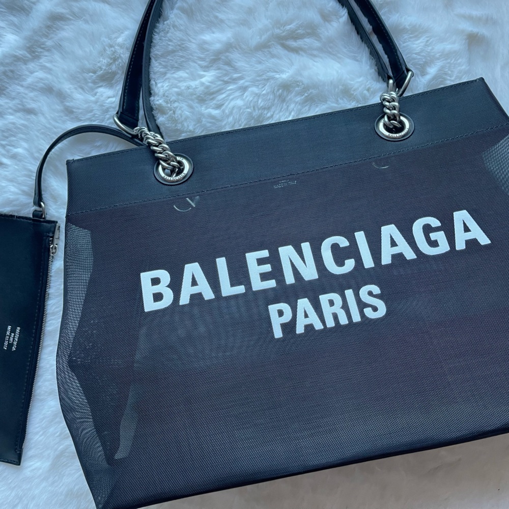 Balenciaga Medium Duty Free Tote (black) new with dust bag